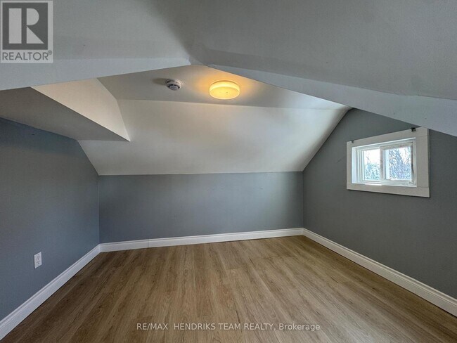 Photo du bâtiment - 130 York St