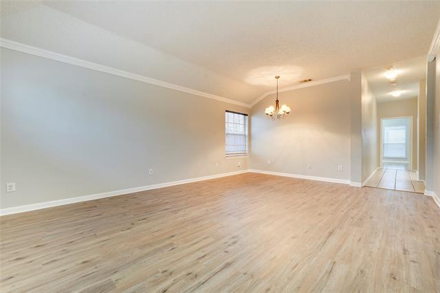 Foto del edificio - 1027 Ridgecrest Dr