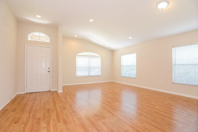 Building Photo - 1101 Rolling Stone Run