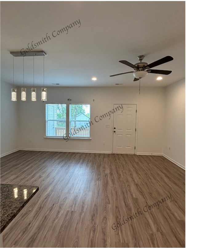 Photo - 705 West Parker Road Townhome