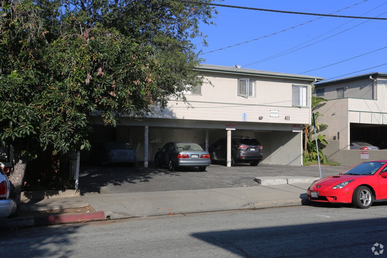 Building Photo - 411 Naranja Dr