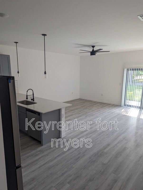 Foto del edificio - 625 SE 13th Pl