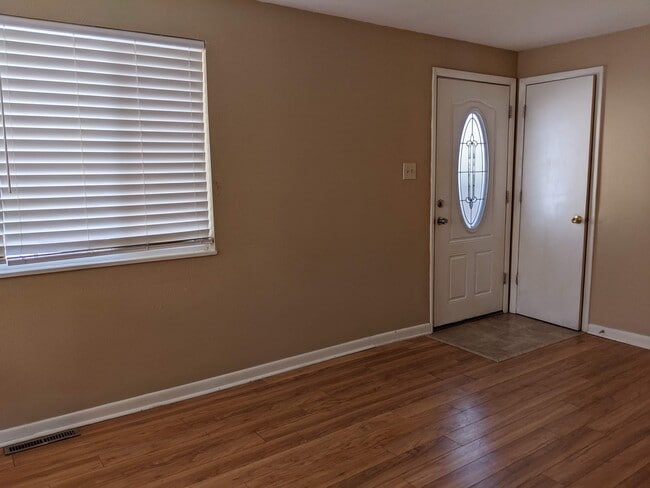 Photo - 840 30th St House