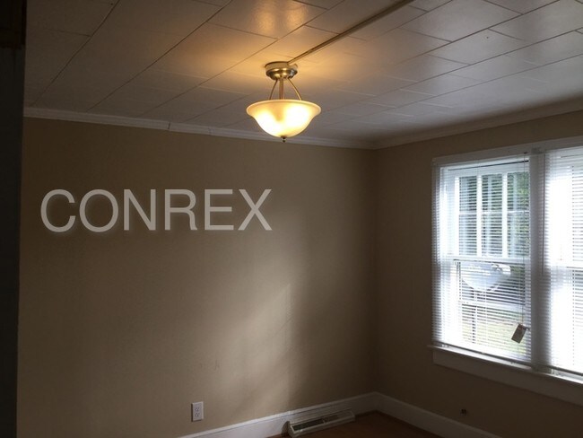 Foto del edificio - 335 E Meadow Rd