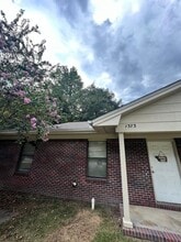 Building Photo - 1371-1373 Hampton Dr