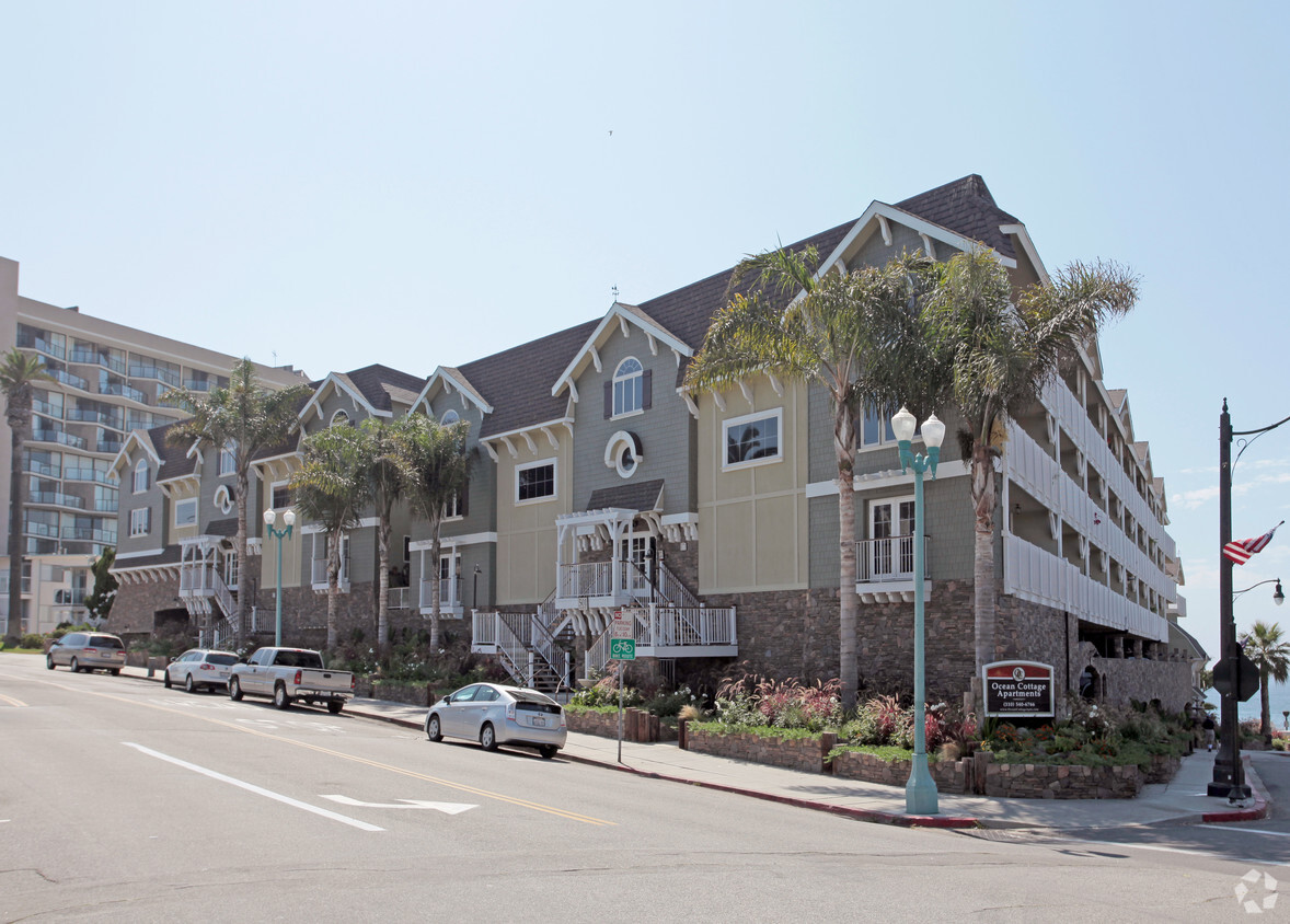 Building - Ocean Cottage By The Sea Apartments