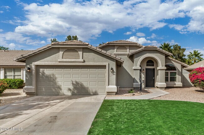 Foto del edificio - 2334 E Rawhide St