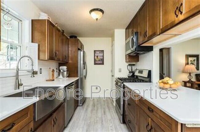 Photo - 209 Edward Ct House