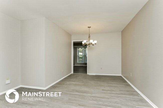 Building Photo - 3717 Argonne Forest Dr