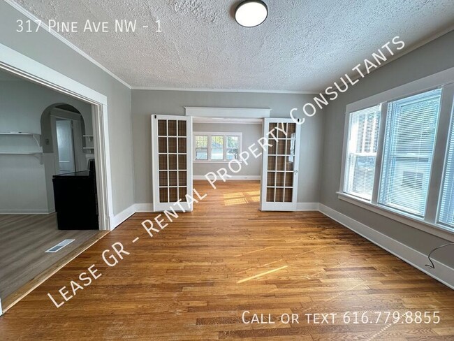 Building Photo - Updated lower 2 bedroom on the West side o...