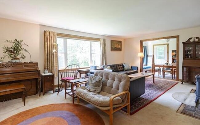 Foto del edificio - 51 Prospect Hill Rd