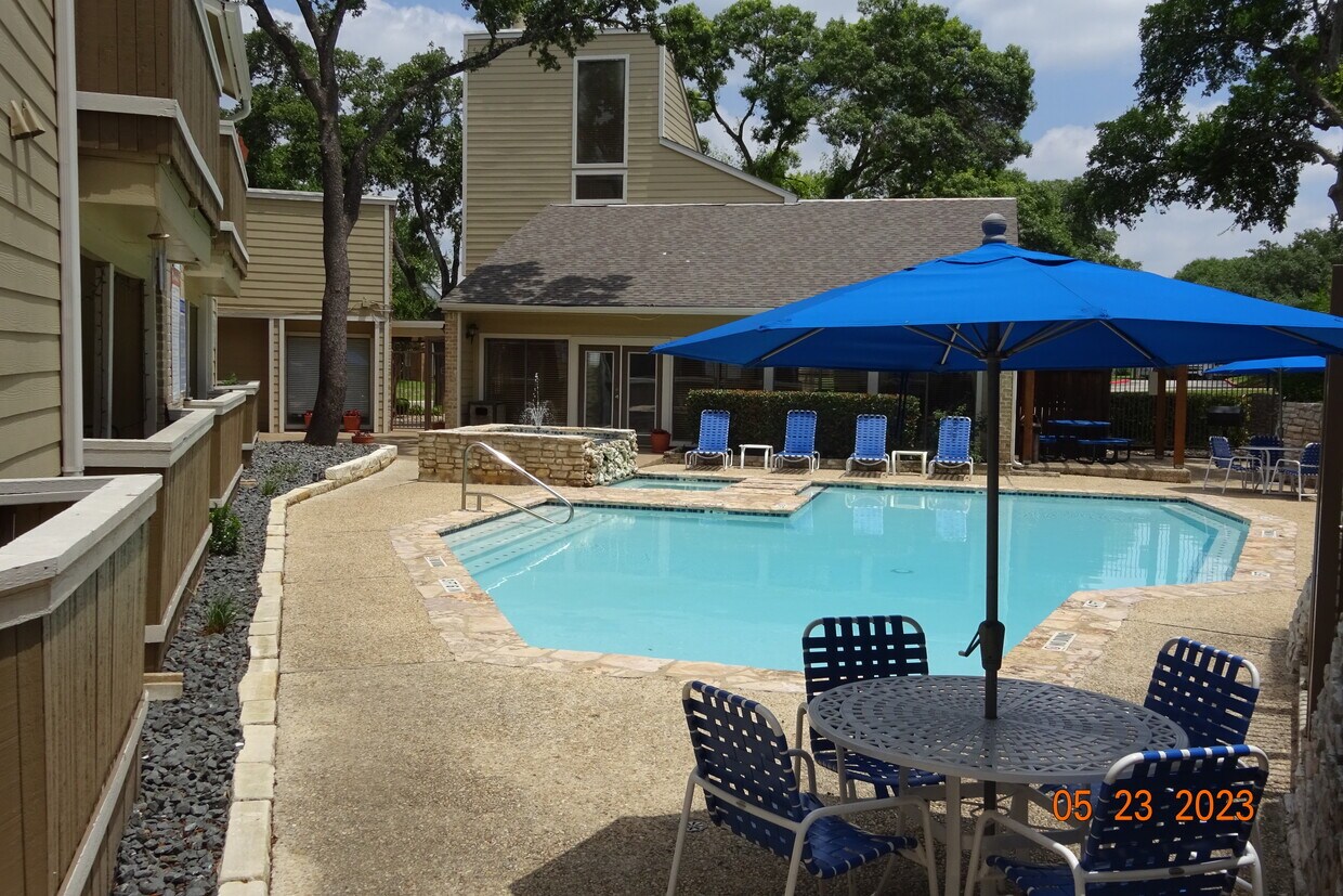 Winston Apartments in San Antonio, TX