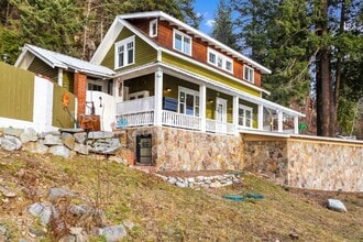 Building Photo - 43843 ID-200