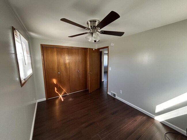 Foto del edificio - 205 Argus Dr