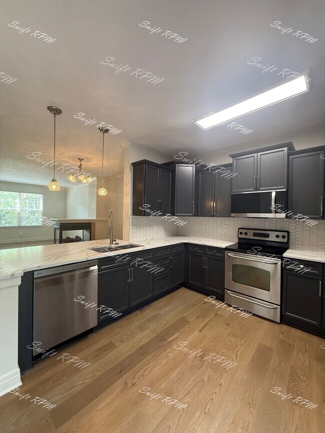Foto del edificio - 15829 Robinson St