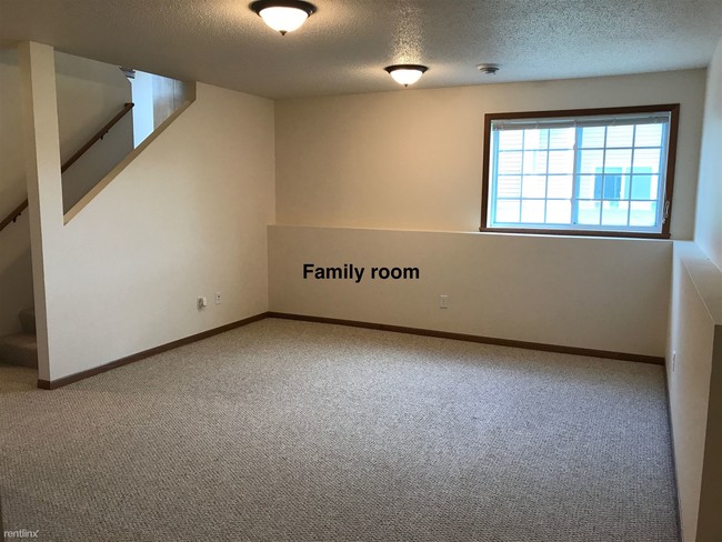 Building Photo - 3 br, 2 bath Townhome - Sundancer Properties