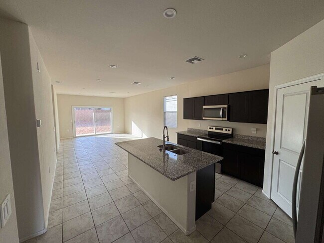 Foto del edificio - 5179 E Emery Rd