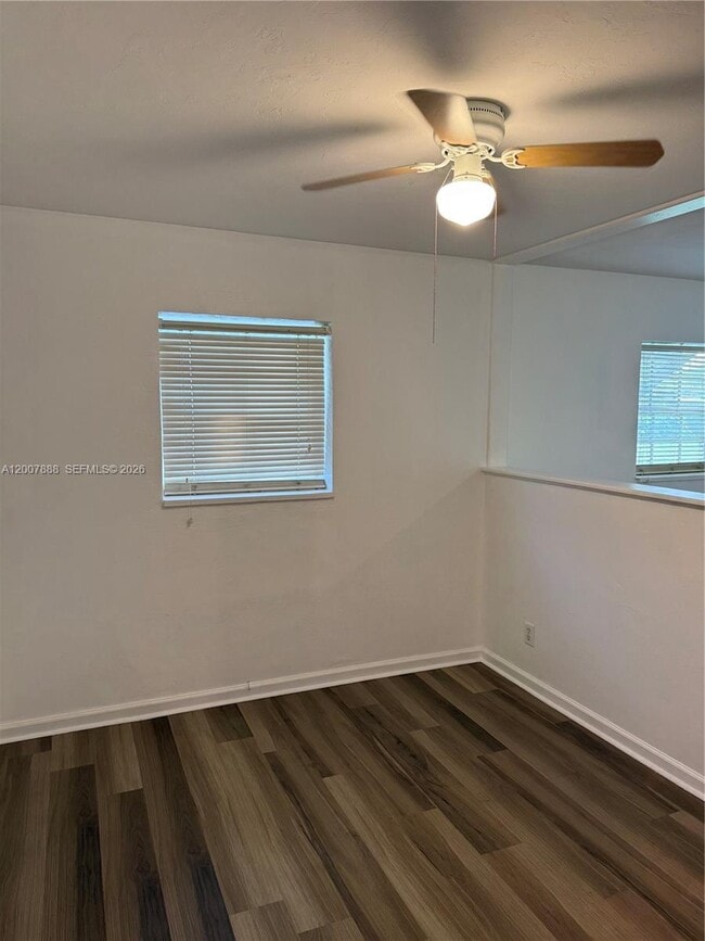 Foto del edificio - 645 NE 35th St
