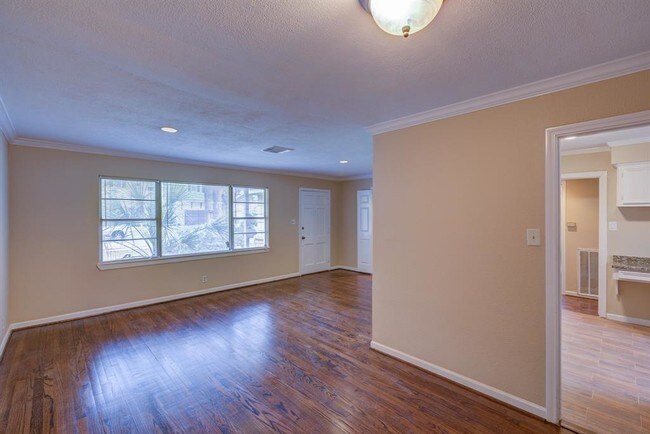 Foto del edificio - 4617 Birch St