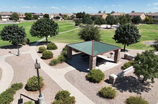 Building Photo - 33288 N Sandstone Dr