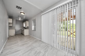 Building Photo - 4830 Ridgestone St