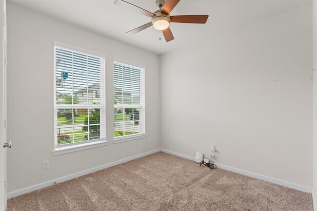 Foto del edificio - 3850 Chapman Bluff Dr