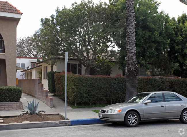 Primary Photo - 1318 19th St