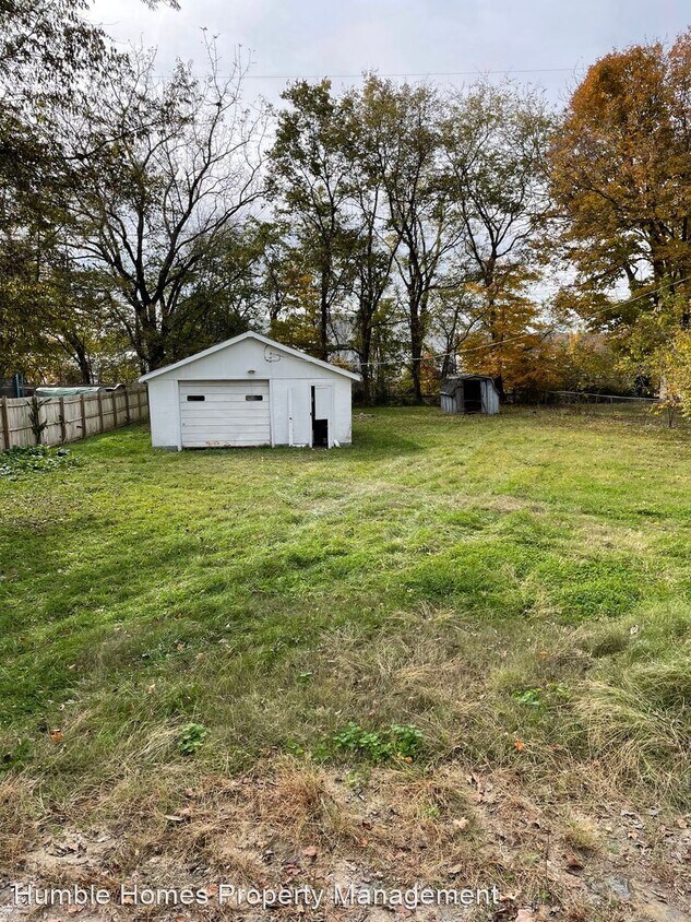 Building Photo - 4 br, 1 bath House - 1017 N Main St