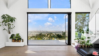 Building Photo - 2021 Davies Way