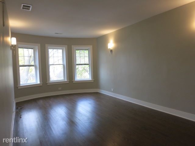 Foto del edificio - 1451 W Warner Ave