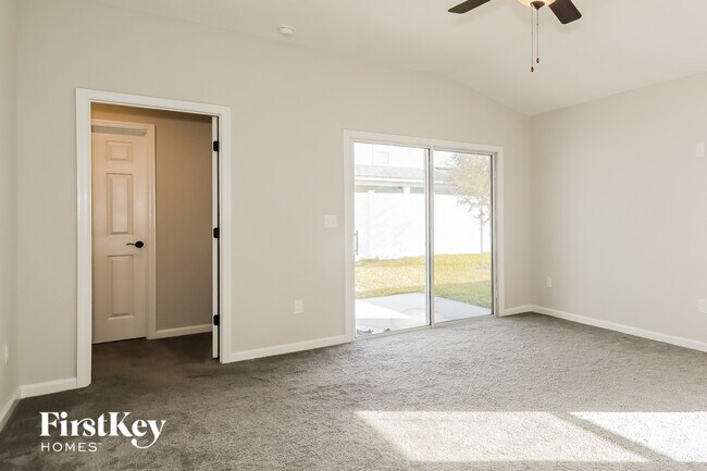 Building Photo - 84 Vicksburg Dr