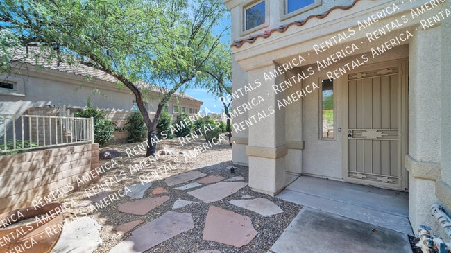 Building Photo - Privacy and Mountains views!
