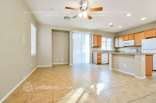 Building Photo - 739 Tree Vista Ct