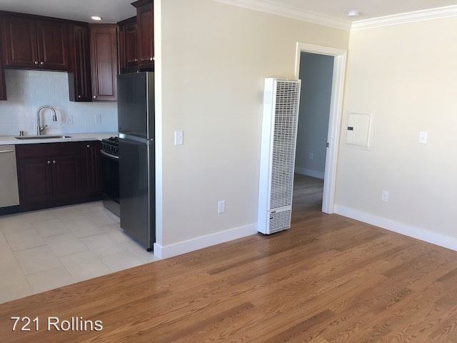 Foto del edificio - 721 Rollins Rd