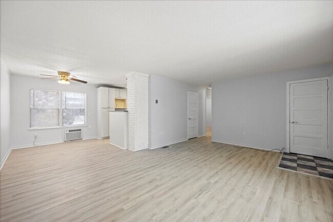 Building Photo - 1419 Keller St