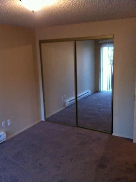 Foto principal - (858) Foxfire Apartments - 2 Bedroom / 1 B...