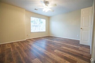Building Photo - 7824 Comal St