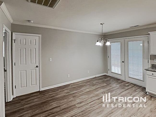 Building Photo - 306 Walnut Crossing Dr