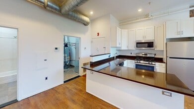 Building Photo - 91 Halsey Street