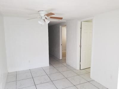 Building Photo - 4724 Tice St