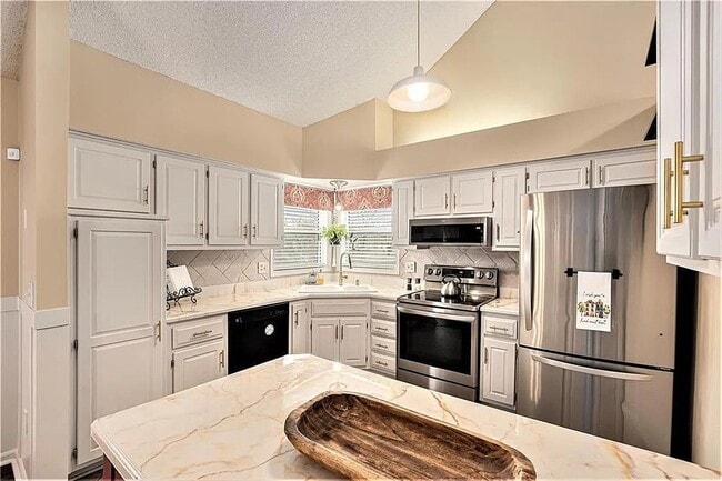 Building Photo - 18443 W 160th Terrace