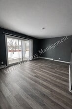 Building Photo - 3121 Southfield Dr