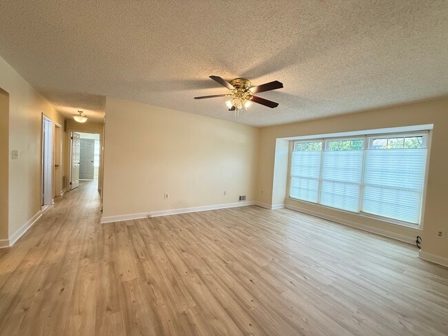 Building Photo - 49 Joyner Ct