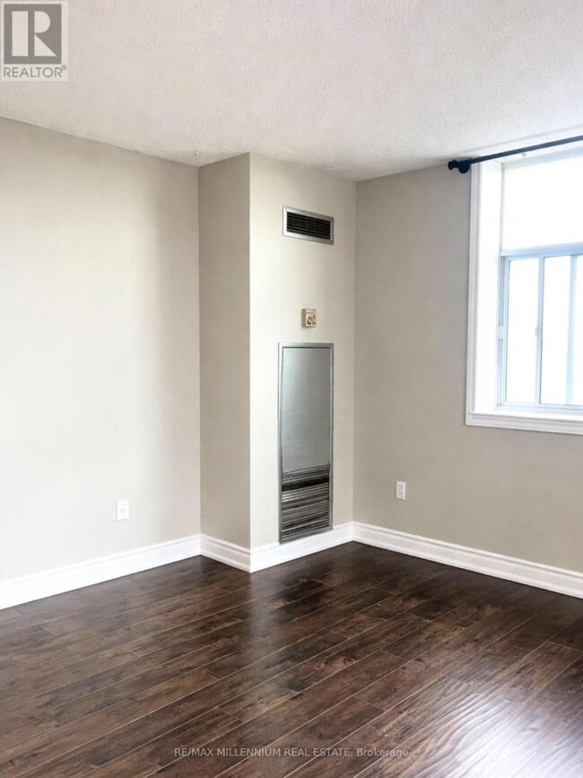 Building Photo - 3559 Eglinton Ave W