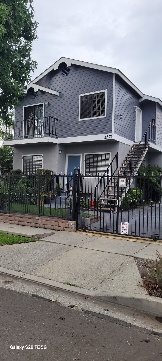 Street View - 1571 W 207th St