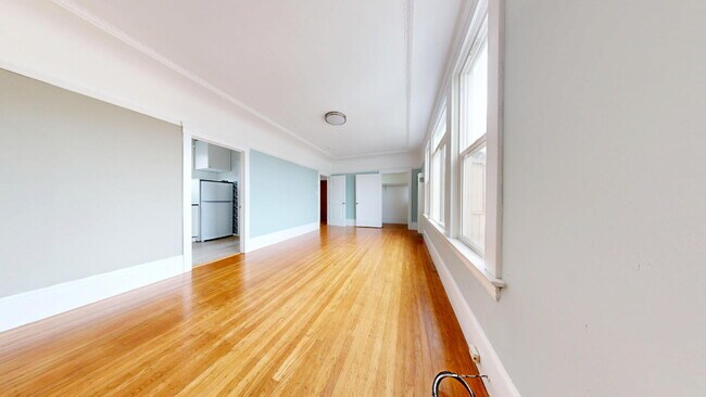 Foto del edificio - 241 Brighton Ave