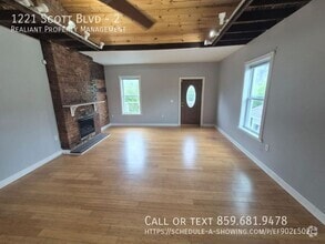 Building Photo - 1221 Scott St