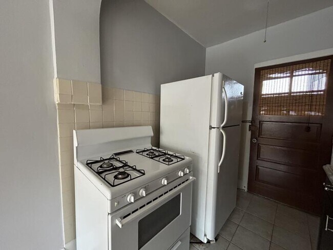 Foto del edificio - 1 bedroom in Chicago IL 60640