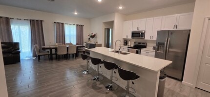 Building Photo - 1523 Zinnia Dr