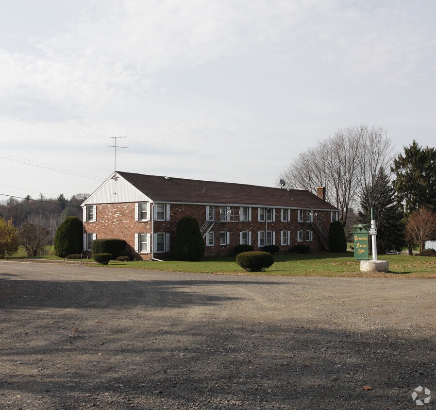 582 Peacedale Rd, Schodack Landing, NY 12156 Apartments in Schodack